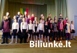 J. Biliūno gimnazija minėjo Lietuvos valstybės atkūrimo dieną